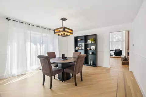 6575 N Caldwell Ave, Chicago, IL 60646 photo 9