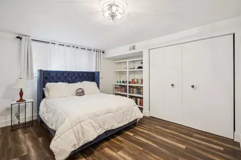 6575 N Caldwell Ave, Chicago, IL 60646 photo 26