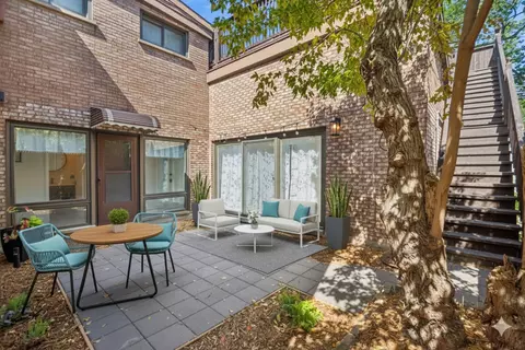6575 N Caldwell Ave, Chicago, IL 60646 photo 16