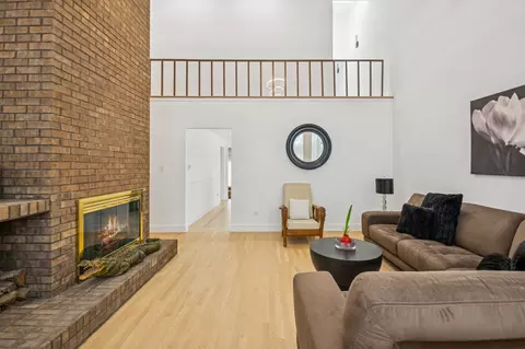 6575 N Caldwell Ave, Chicago, IL 60646 photo 7