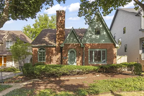 444 S Sleight St, Naperville, IL 60540