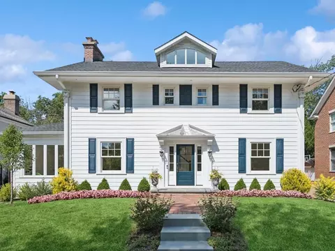 1423 Asbury Ave, Winnetka, IL 60093