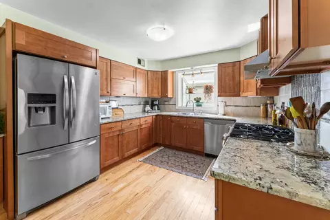 228 Mark Dr, Glenview, IL 60025 photo 12