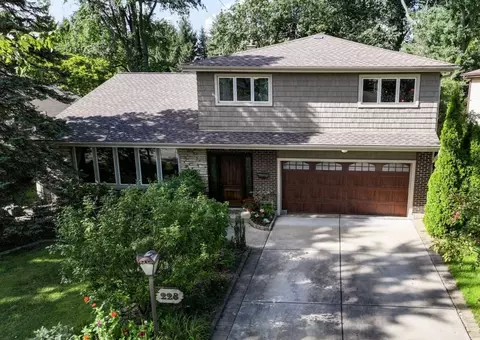 228 Mark Dr, Glenview, IL 60025