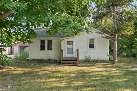 1611 19th St, Zion, IL 60099
