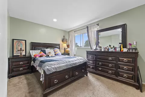 Bedroom - 2504 Algonquin Rd #14, Rolling Meadows, IL 60008 photo 6 of 6