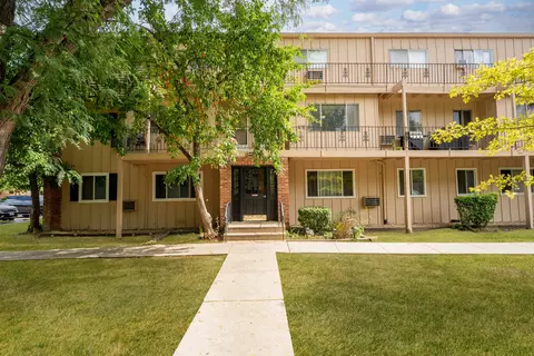 2504 Algonquin Rd #14, Rolling Meadows, IL 60008