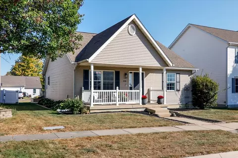 910 Drayton St, Normal, IL 61761