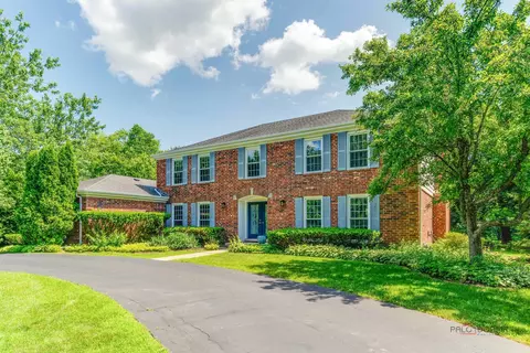555 W Everett Rd, Lake Forest, IL 60045