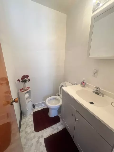 2202 Tamarack Dr, Joliet, IL 60432 photo 8
