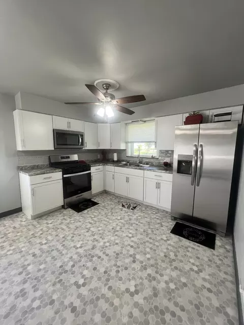 2202 Tamarack Dr, Joliet, IL 60432 photo 9