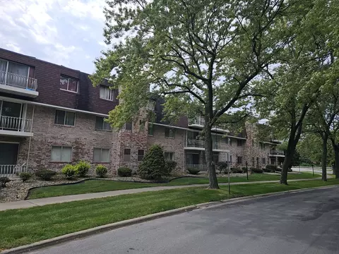 3235 S Manor Dr #306, Lansing, IL 60438