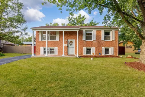 610 Sandra Dr, University Park, IL 60466