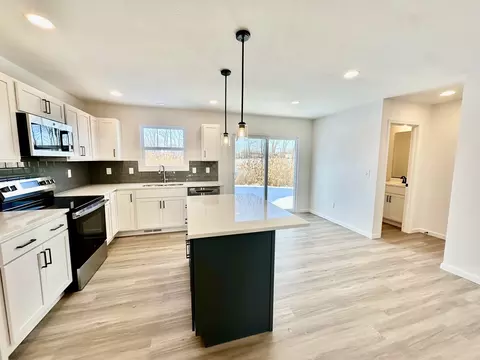 Kitchen - 5 Eric Ct, Bloomington, IL 61705 photo 1 of 2
