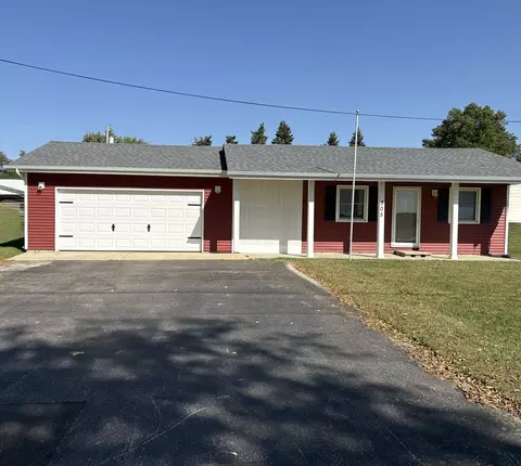 305 Scott Ave, Rochelle, IL 61068