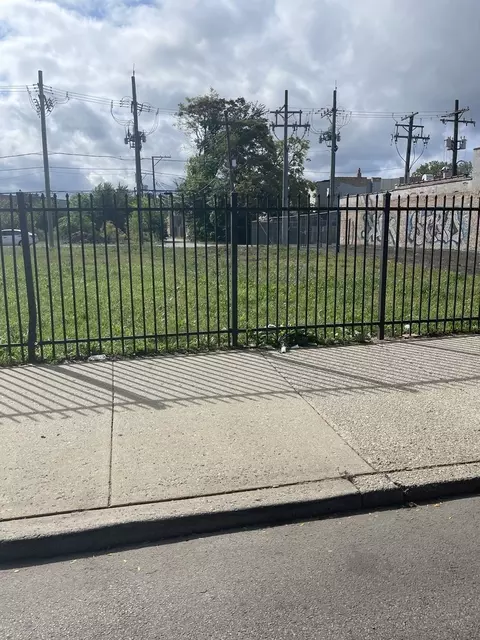 415 E 63rd St, Chicago, IL 60637