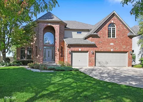 355 Andover Dr, Oswego, IL 60543