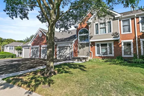 1871 Fox Run Dr #A, Elk Grove Village, IL 60007