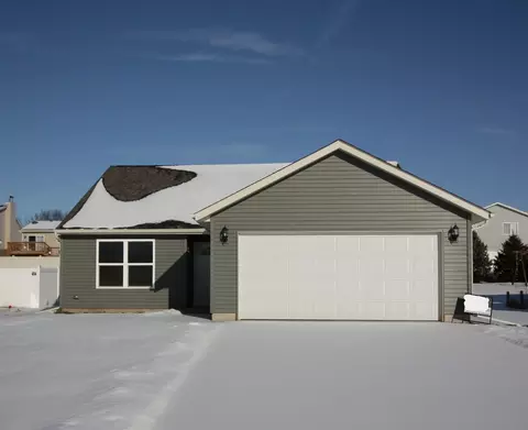 8 Kimberly Dr, Spring Valley, IL 61362