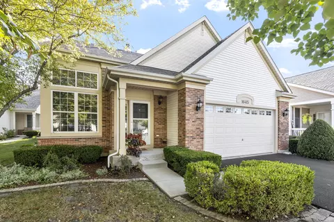 16415 Grandwood Lake Dr, Crest Hill, IL 60403