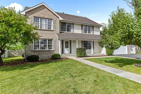 806 Bliss St, Belvidere, IL 61008