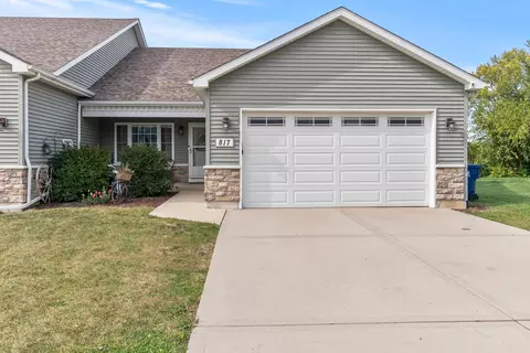 817 Casey Dr, Minooka, IL 60447