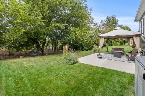 817 Casey Dr, Minooka, IL 60447 photo 2