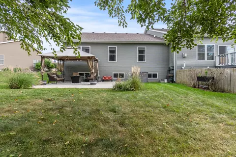 817 Casey Dr, Minooka, IL 60447 photo 3