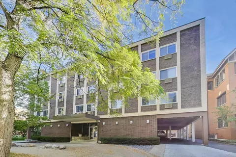 222 N Grove Ave #2D, Oak Park, IL 60302