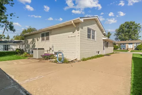 719 Westmere Rd, Des Plaines, IL 60016 photo 23