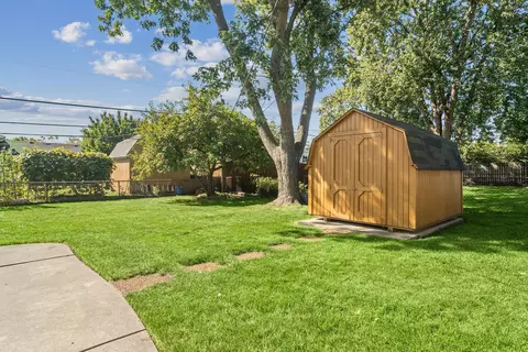 719 Westmere Rd, Des Plaines, IL 60016 photo 22