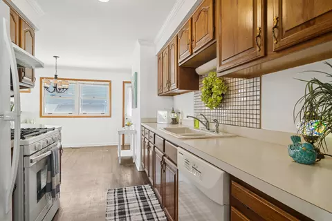 719 Westmere Rd, Des Plaines, IL 60016 photo 8