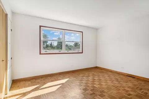 719 Westmere Rd, Des Plaines, IL 60016 photo 16