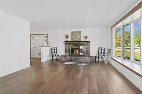 719 Westmere Rd, Des Plaines, IL 60016 photo 7