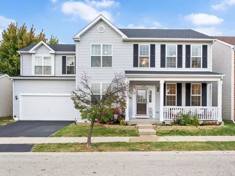 1678 Walnut Park Ln, Aurora, IL 60504