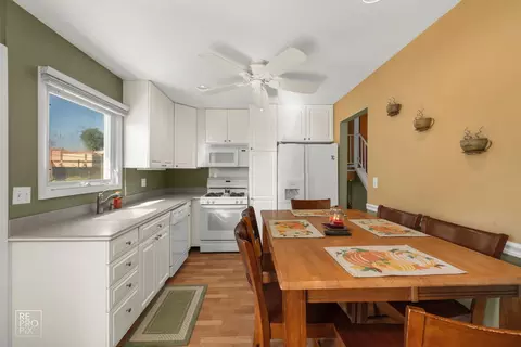 751 Cordial Dr, Des Plaines, IL 60018 photo 8