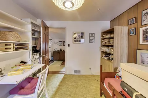 Bedroom - 2113 Forestview Rd, Evanston, IL 60201 photo 3 of 3