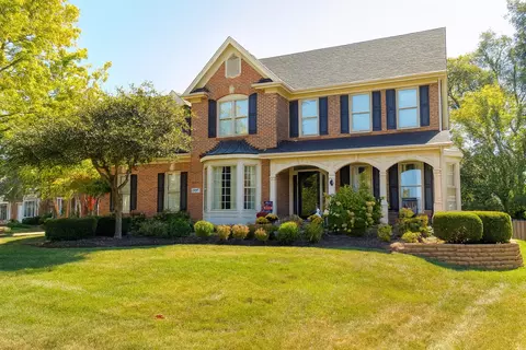 26 W137 Prestwick Ln, Winfield, IL 60190