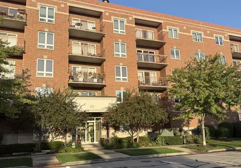 476 Alles St #210, Des Plaines, IL 60016