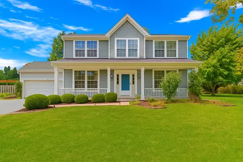 586 Harvard Ct, Lindenhurst, IL 60046