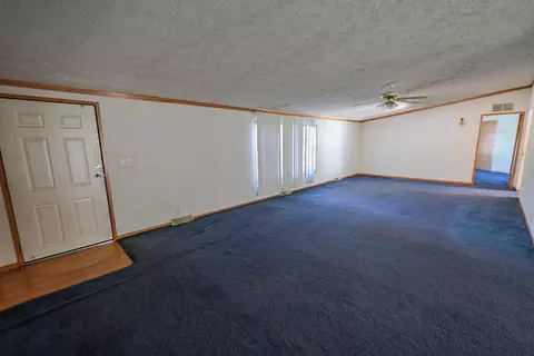 Living - 354 N 5th St, Sheldon, IL 60966 photo 1 of 4