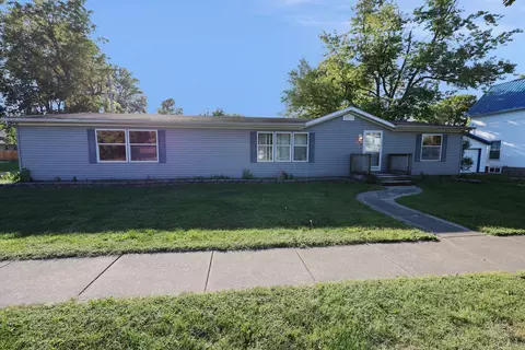 354 N 5th St, Sheldon, IL 60966