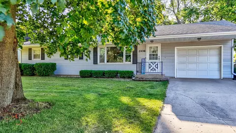 2106 Cedar Ave, Mendota, IL 61342