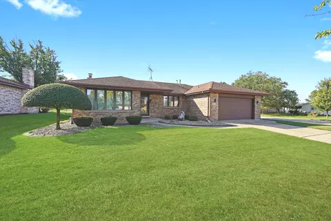 8319 161st Pl, Tinley Park, IL 60477