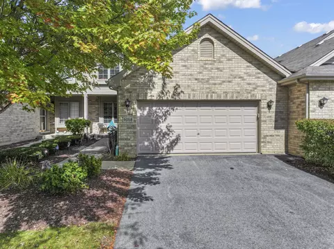9058 Newcastle Ct, Tinley Park, IL 60487