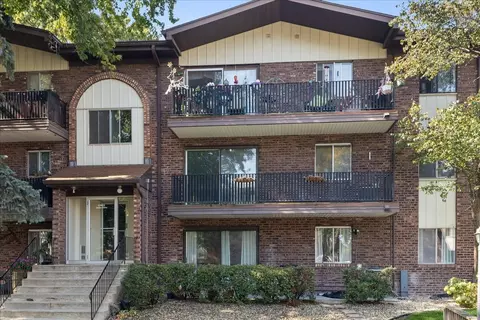 13933 James Dr #816, Crestwood, IL 60418