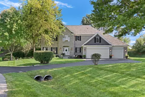 3696 Tamarack Cir, Crystal Lake, IL 60012