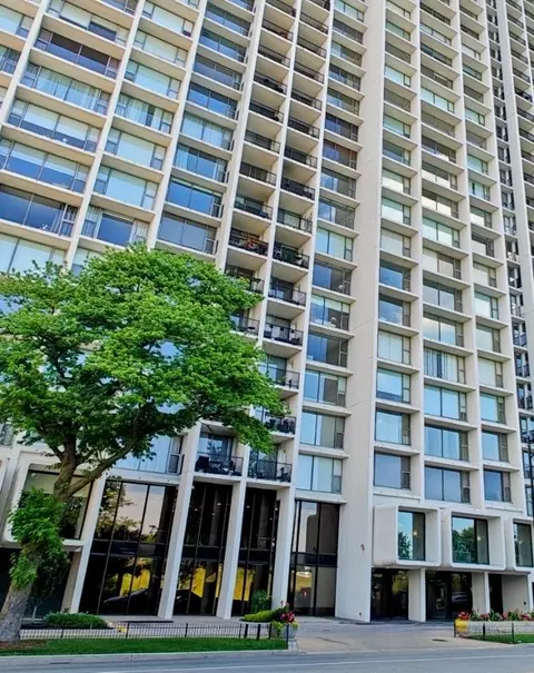 3200 N Lake Shore Dr #502, Chicago, IL 60657