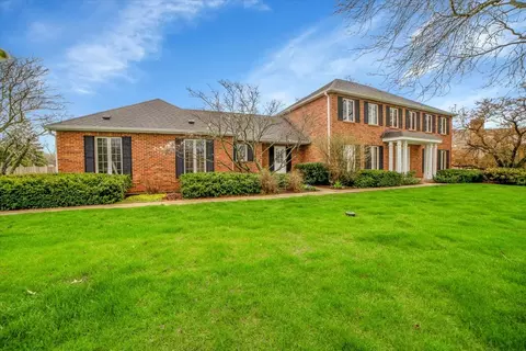 1 N S221 N Flanders Ln, Winfield, IL 60190
