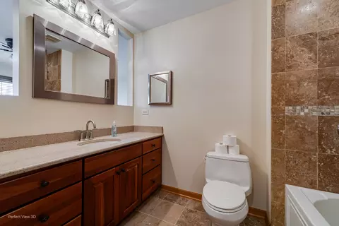 Bath - Undisclosed, Naperville, IL 60563 photo 1 of 3